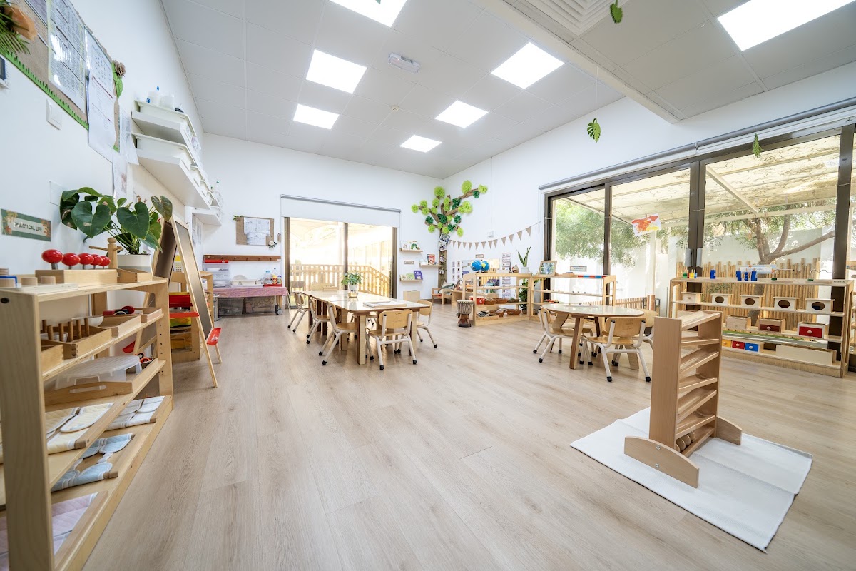Redwood Montessori Nursery - Garhoud - Dubai