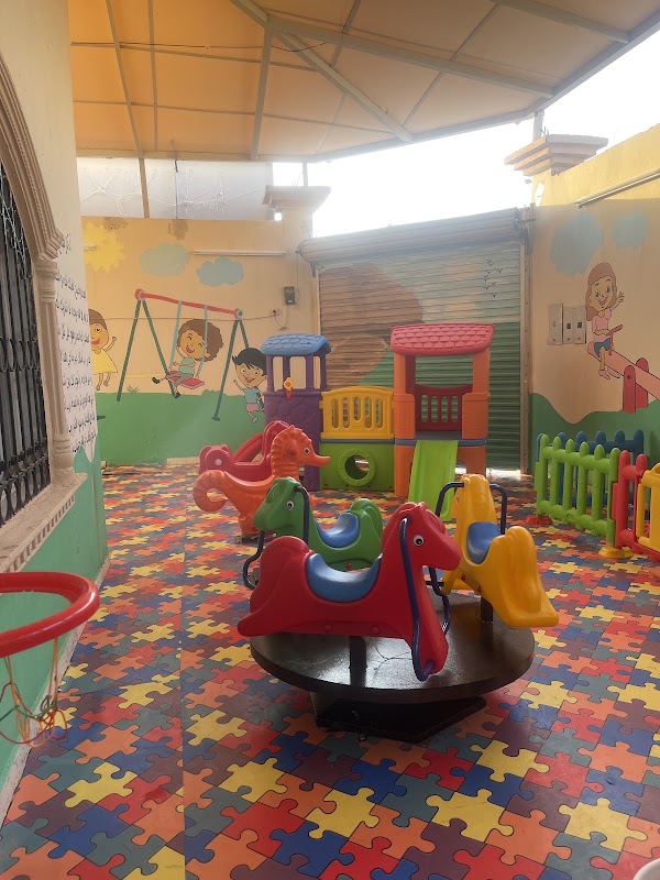 مركز ايادي مبدعة