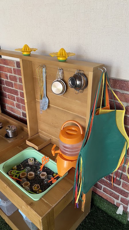 Kids Gardens Preschool- Al Malqa Branch حضانة الرياض