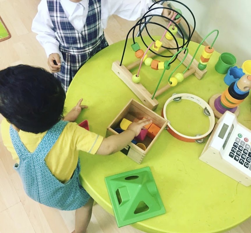 حضانة الاطفال الاذكياء