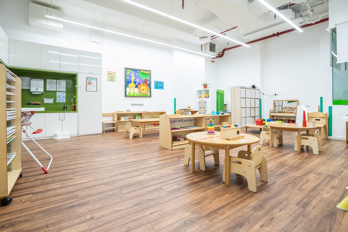Redwood Montessori Nursery - Golden Mile 8 Palm