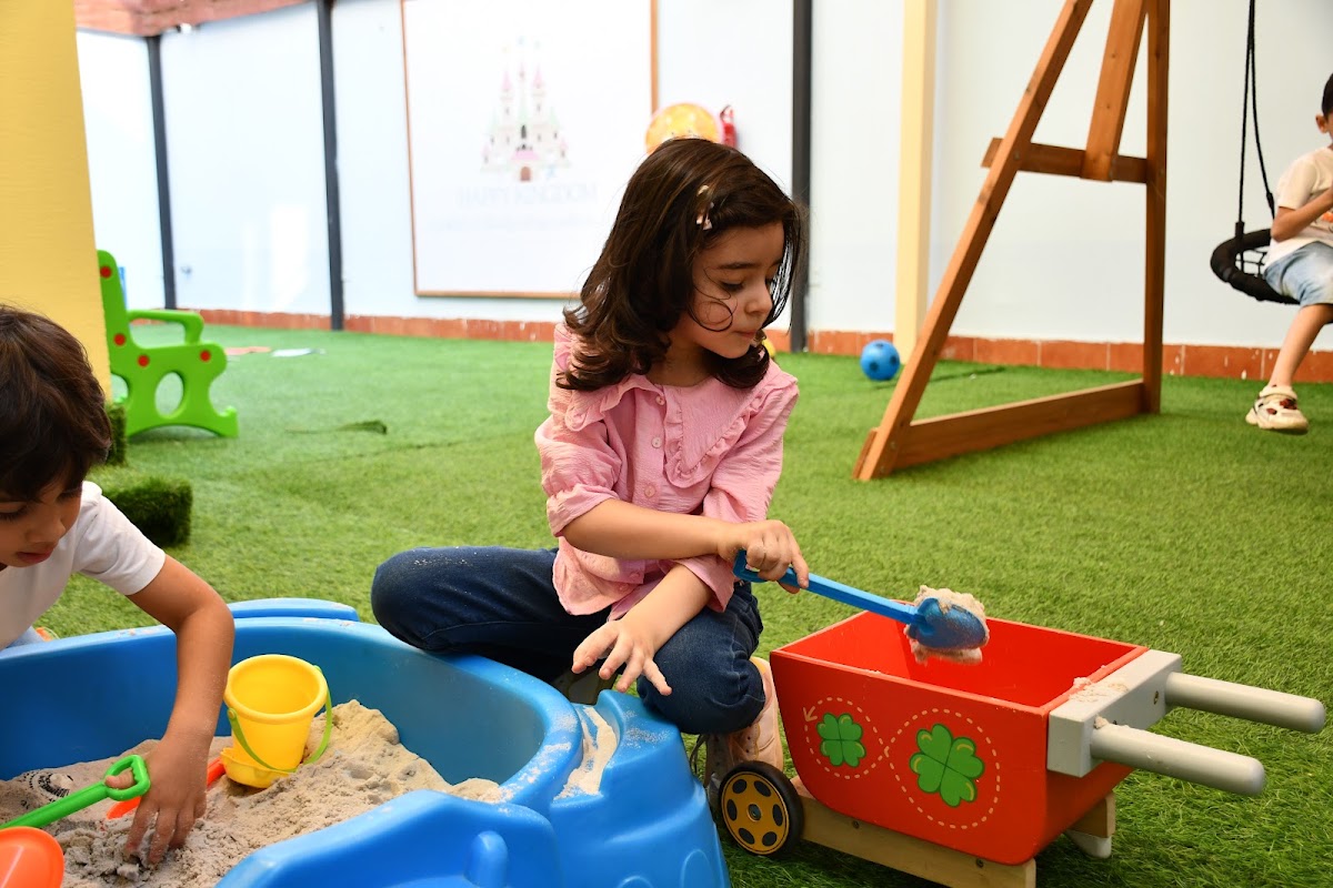 Happy Kingdom nursery حضانة المملكة السعيدة