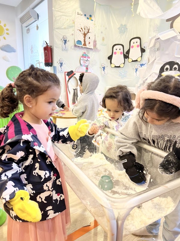 حضانة عالم التعلم World of Learning Junior