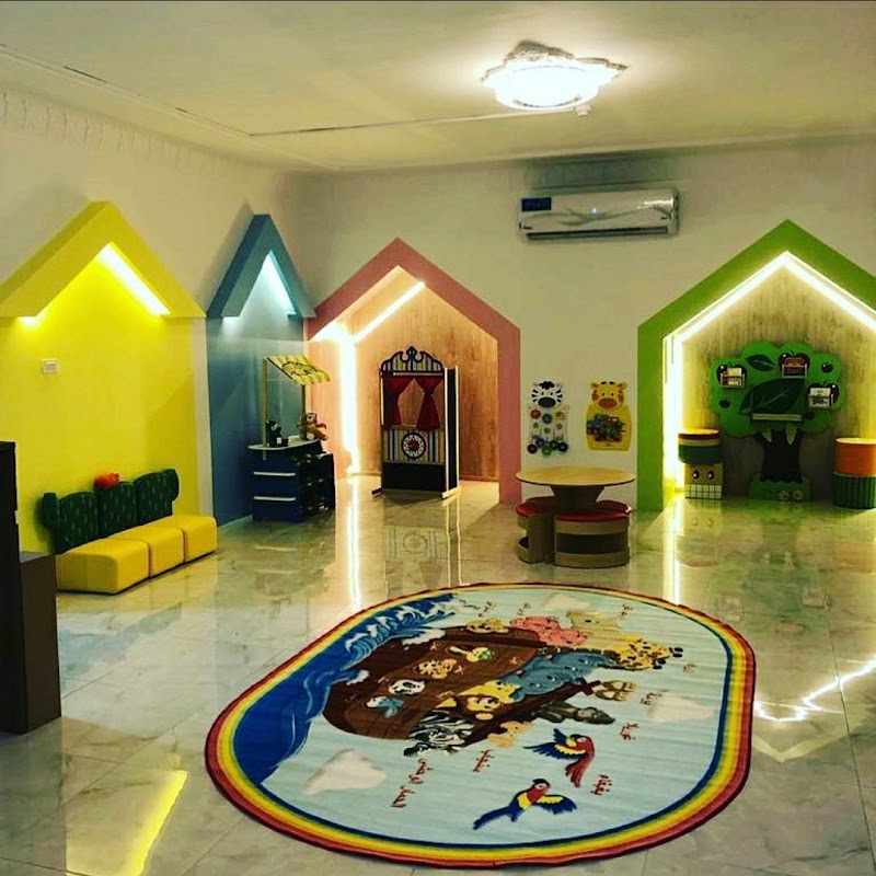 العصافير المبكرة لضيافة الاطفال الاهلية - Early Birds
