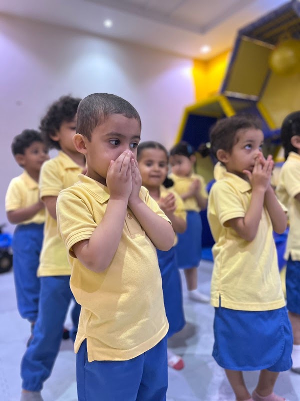 الصغار المبدعون لضيافة الأطفال الأهلية