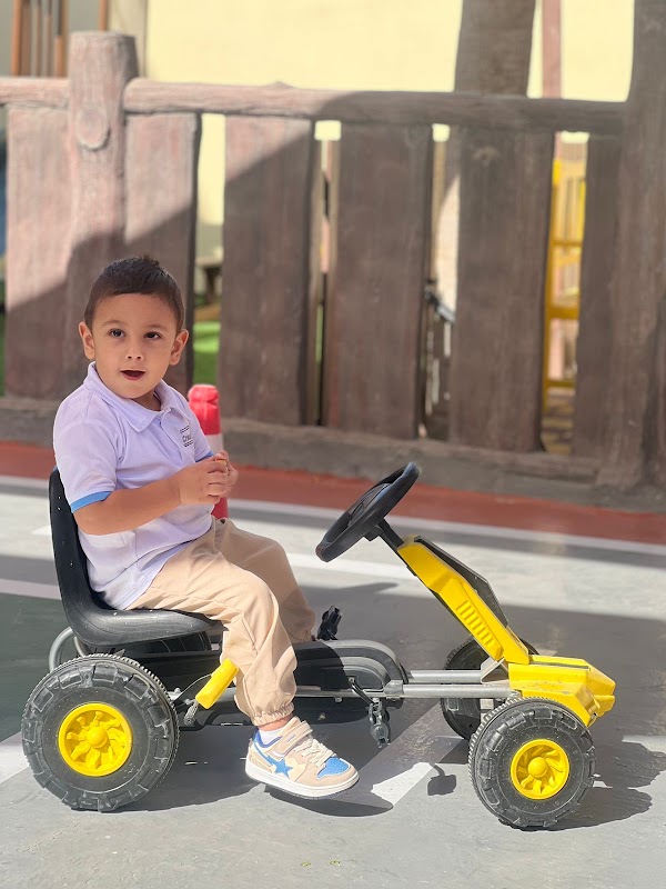 الطفل المبدع Creative child