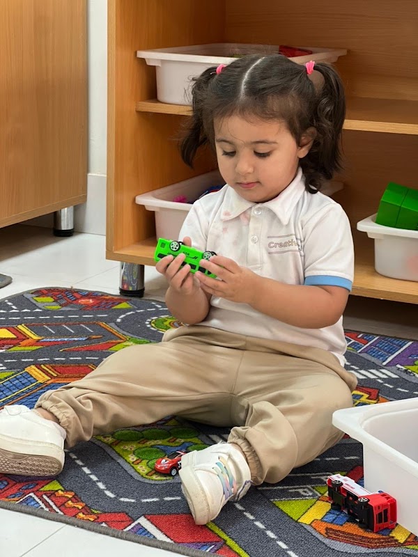 الطفل المبدع Creative child