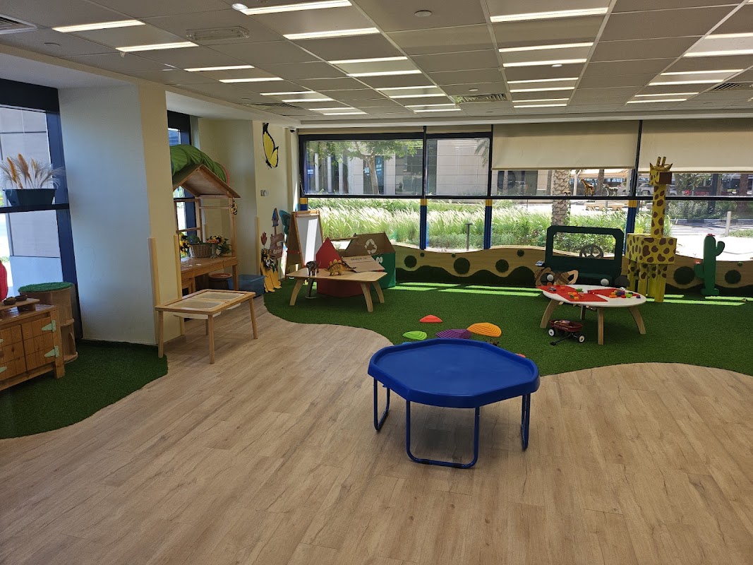 Hummingbird Nursery (Dafza Branch) - Dubai