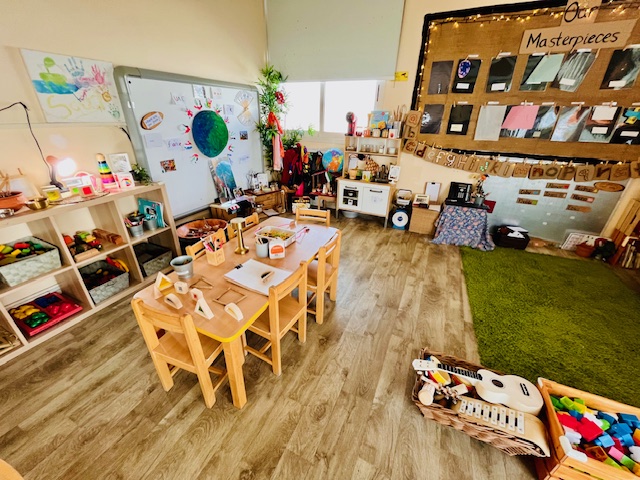 Falcon British Nursery